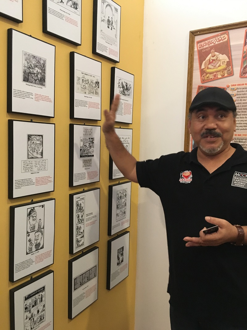 以歷史漫畫為主要展覽動線，創辦人Mohd Desa Omar介紹各時期的漫畫及時事。