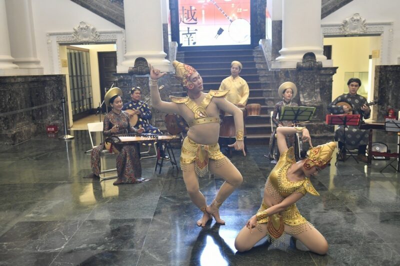 【Museums Link Asia-Pacific】The Tài Tử Music and the Người Chăm Dancing: Intangible Cultural Heritages of Vietnam