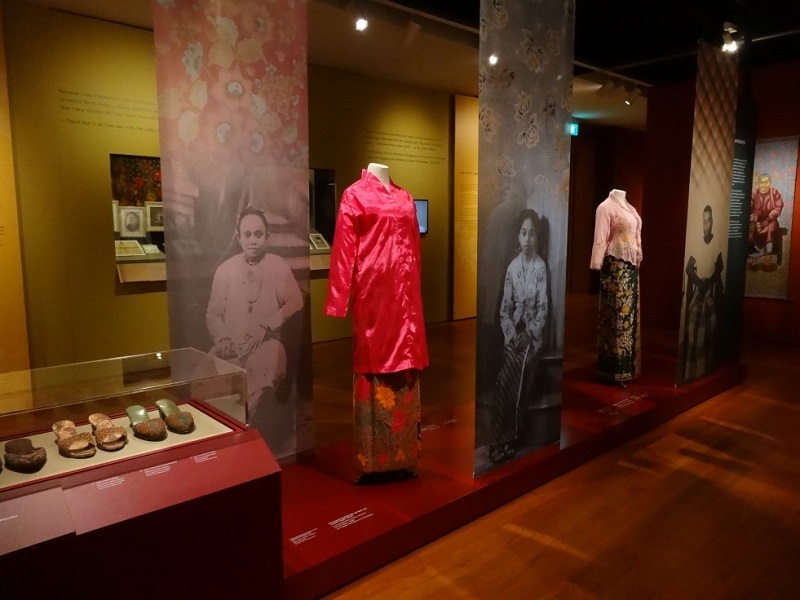 印族文化館的特展「海峽仄迪-重尋土生印度人社群的足跡」，介紹仄迪 (Chetti Melaka) 的生活，以及融合馬來、印度與當地文化的服飾。